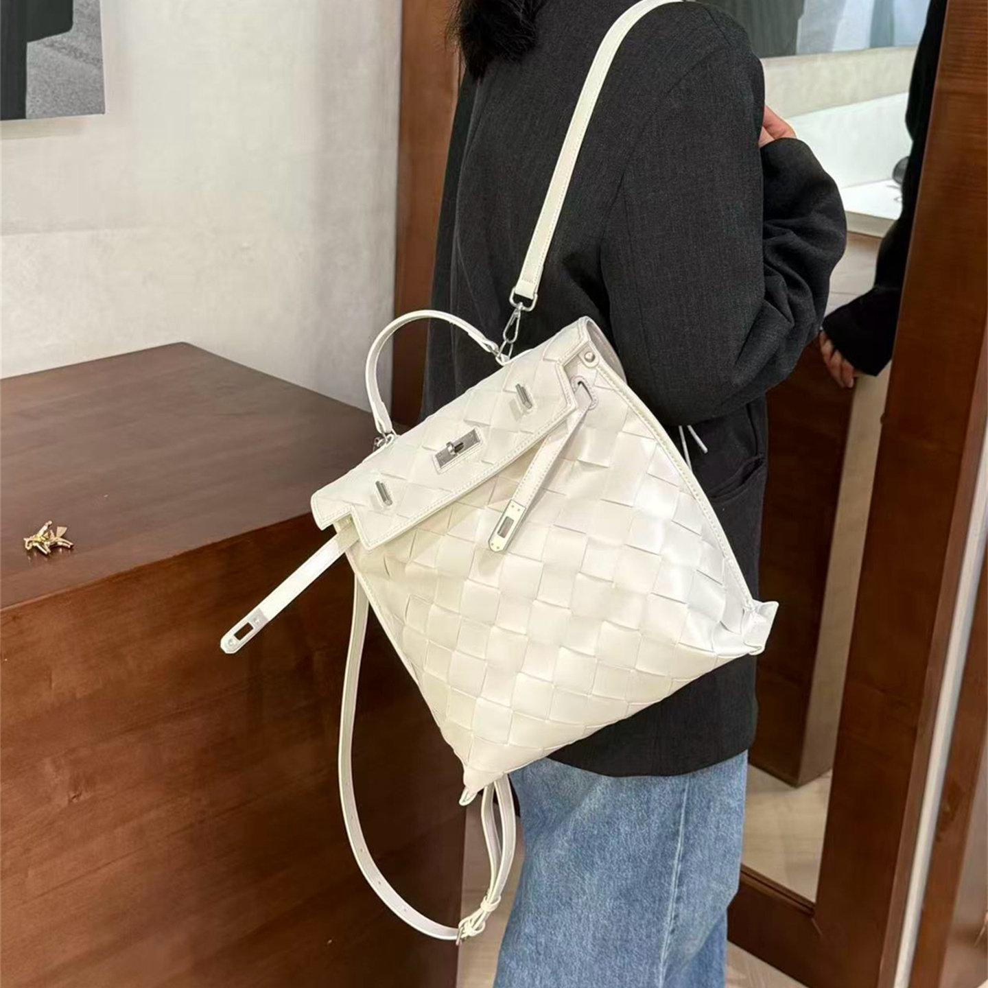 编织包双肩包女2026新款大容量通勤背包高级感轻便百搭