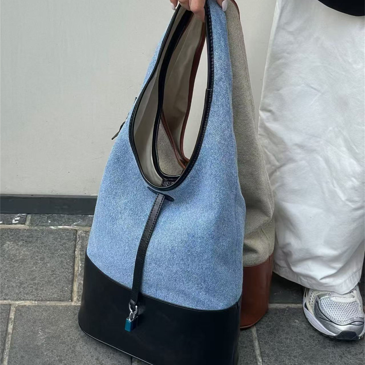 拼接牛仔腋下包女单肩水桶包