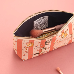 CALL ME PANDA 卡通图案便携收纳包 化妆包  杂物整理包 小号