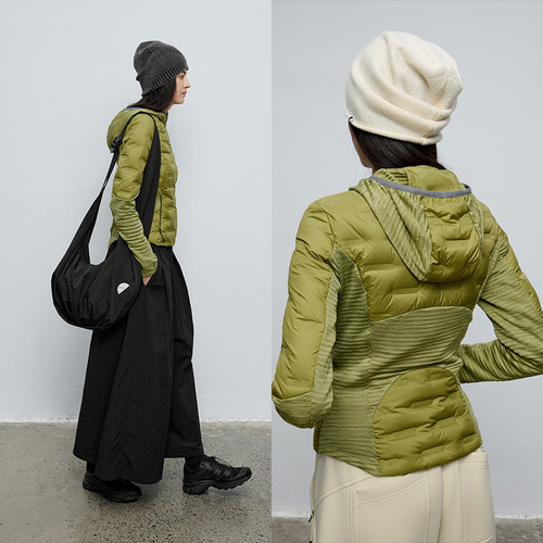 半圆原创女装[运动]2025秋冬修身显瘦连帽短款排骨轻薄款羽绒服女