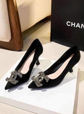 2024新款上新黑色尖头中高跟职场设计感水钻百搭时尚气质高跟鞋