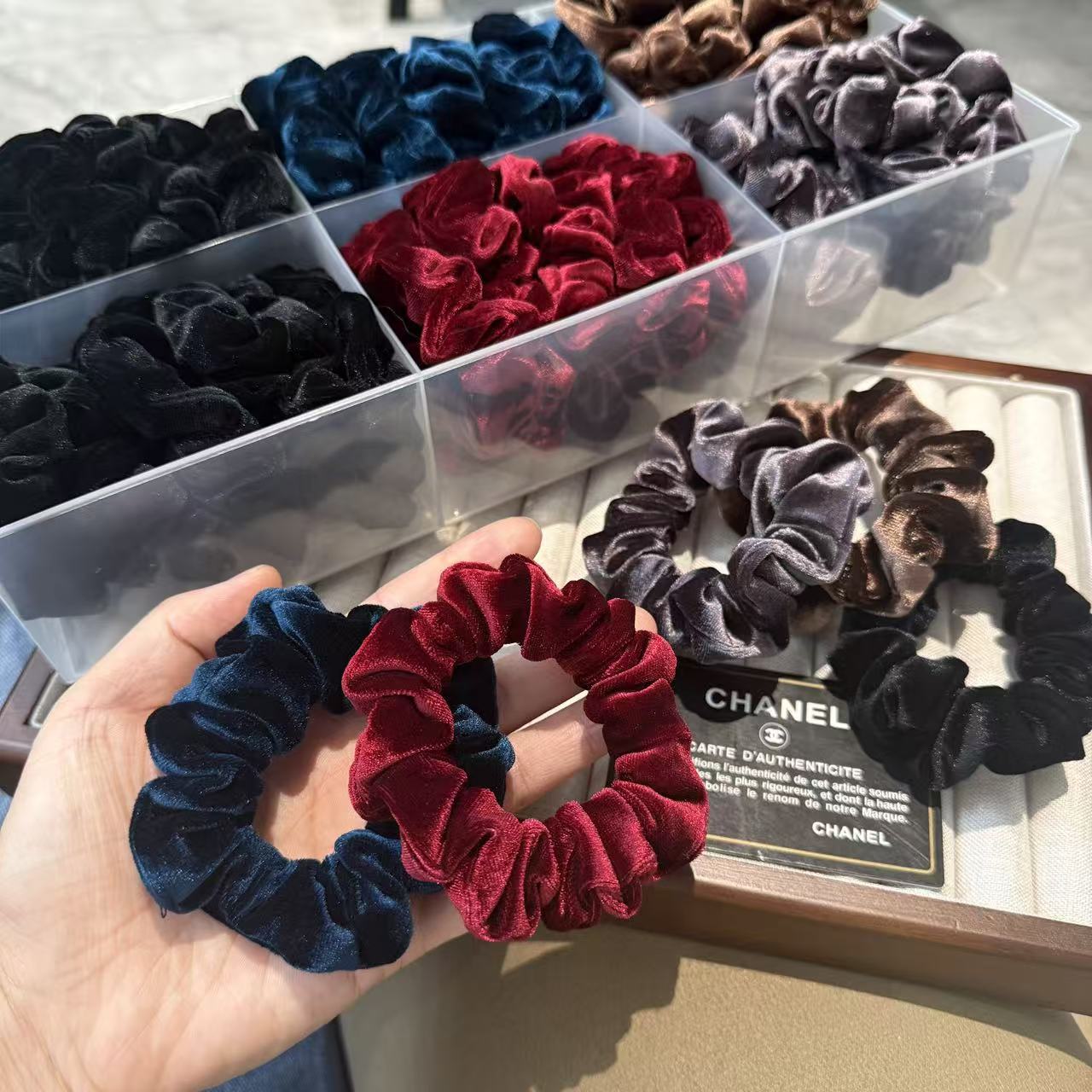 5个高级感法式复古金丝绒发圈