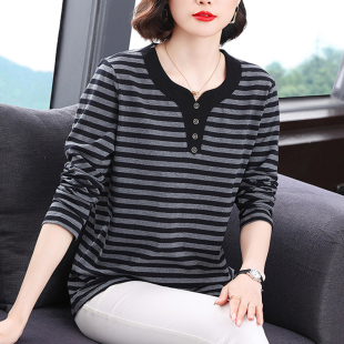 新款 妈妈纯棉长袖 t恤女宽松休闲大码 上衣中老年春装 条纹v领打底衫