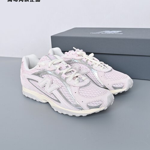 NewBalanceNB男女运动休闲鞋