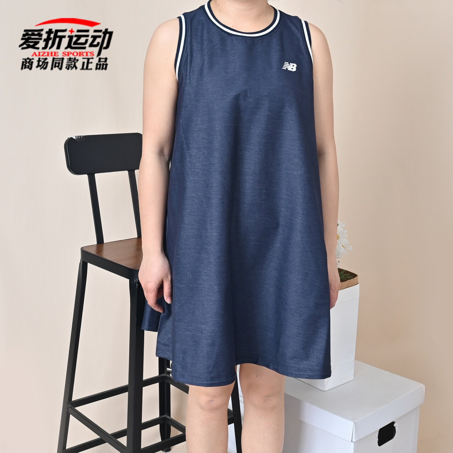 NewBalanceNB女子休闲连衣裙图片