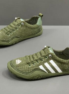 秋款轻便男鞋2025新款软底三条杠板鞋一脚蹬休闲鞋平底开车鞋子男