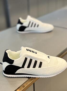 夏季布面一脚蹬透气运动休闲鞋软底阿甘鞋三道杠潮牌男鞋