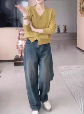 24925大爱美依缘2025秋季新款时尚V领宽松简约开衫休闲牛仔裤洋气