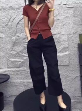 24250大爱美依缘2025夏季新款修身显瘦V领单排扣上衣休闲直筒裤女