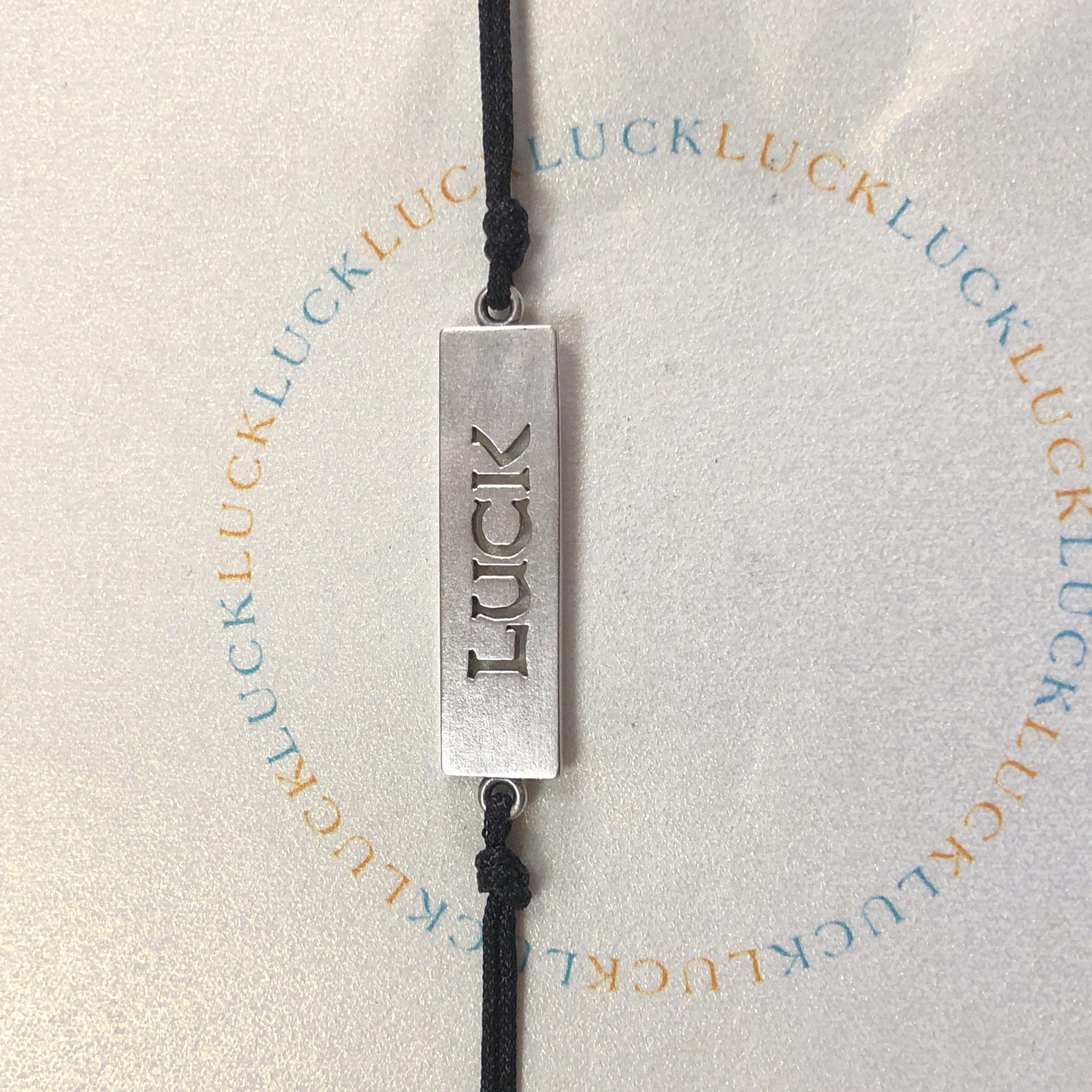 镂空LUCK横牌手绳  银色好运牌黑色抽绳手绳 美国 Dogeared 正品