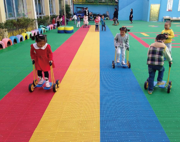 悬浮式拼装地板幼儿园室户外地垫 学校篮球羽毛球场运动塑料地板