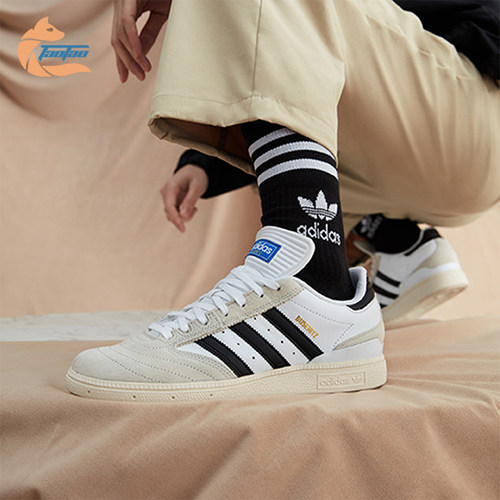 Adidas/阿迪达斯男女低帮板鞋