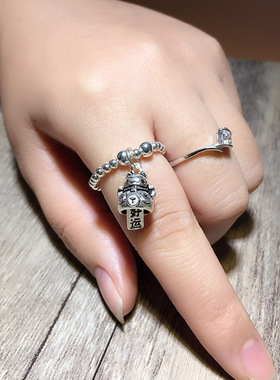 小众饰品925银招财猫戒指弹力串珠饰品 食指戒 银饰带挂件戒指女
