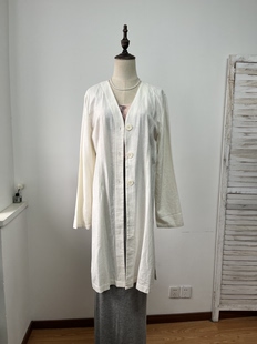 美国单样衣 无主标 无洗标 应该是全麻的 样品码 胸围96 衣长97