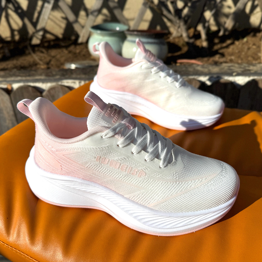 鹭威女士运动鞋2026春季新款超轻防滑底爆米花透气网布鞋休闲跑步