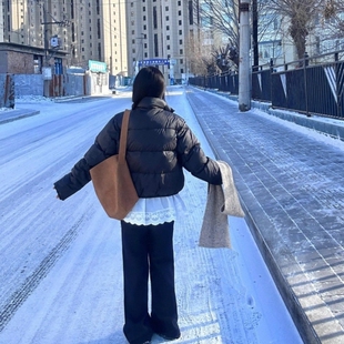 屁帘女蕾丝配裤子叠穿牛仔裤羽绒服瑜伽裤韩系高级感白色2025新款