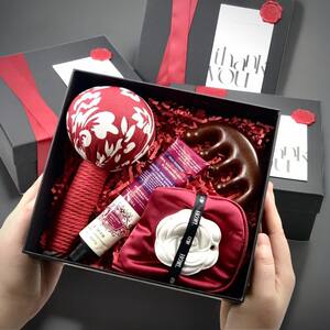 2025送客户高颜值美容院三八女神