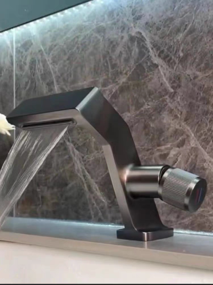 明装全铜冷热面盆水龙头浴室卫生间洗手洗脸盆枪灰色瀑布出水龙头