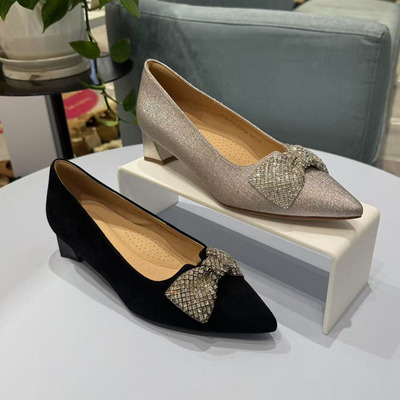 康莉尖头蝴蝶结浅口粗跟时尚单鞋