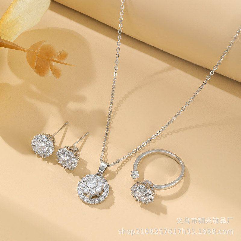 时尚满钻设计感旋转可三件套项链镶女网红同款微耳环超仙戒指,饰品/流行首饰/时尚饰品新,其它首饰,淘宝优惠券,粉丝福利购,淘宝优惠卷