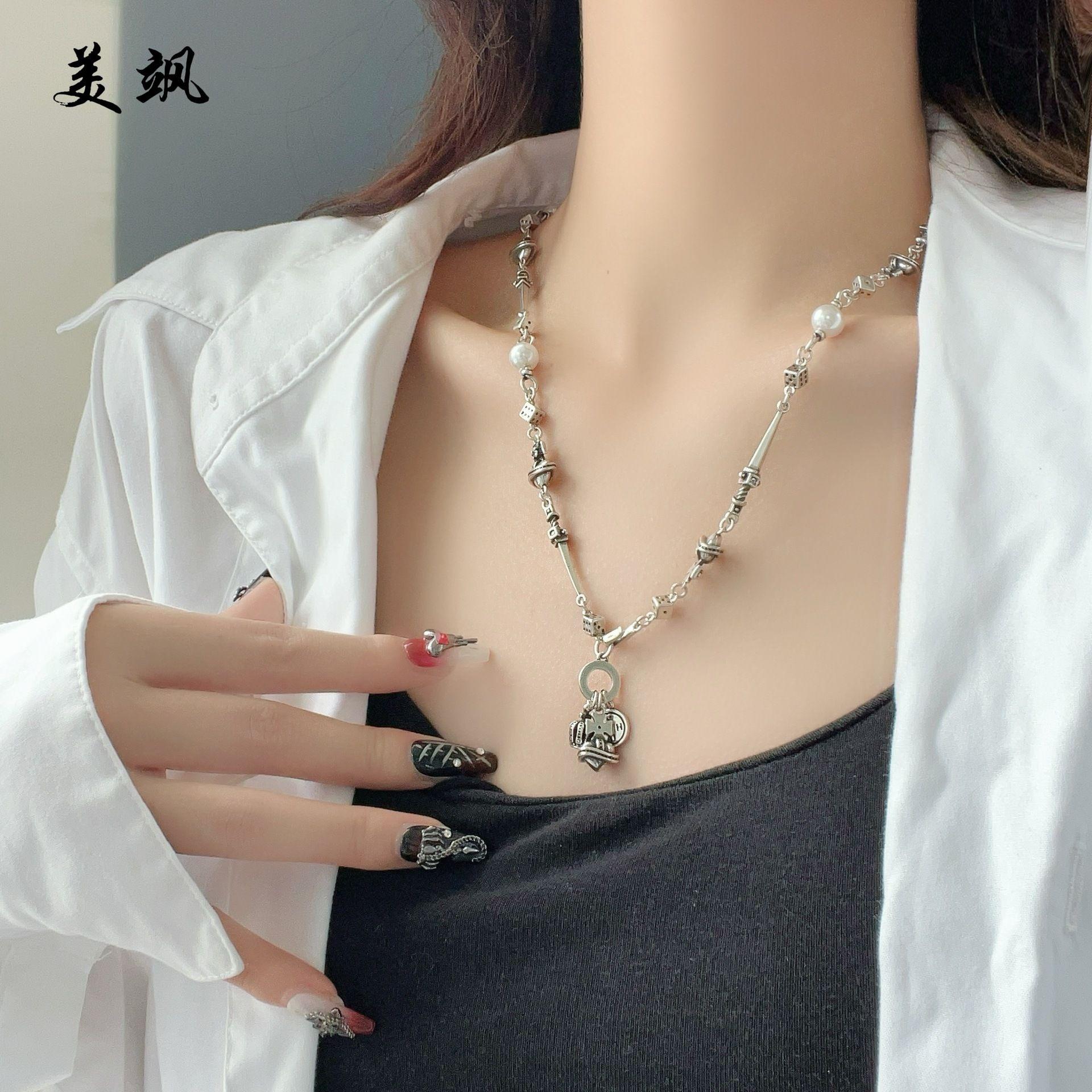 美飒冷淡风项链重工设计感珍珠骰子长剑耳环ins风皇冠爱心项链潮