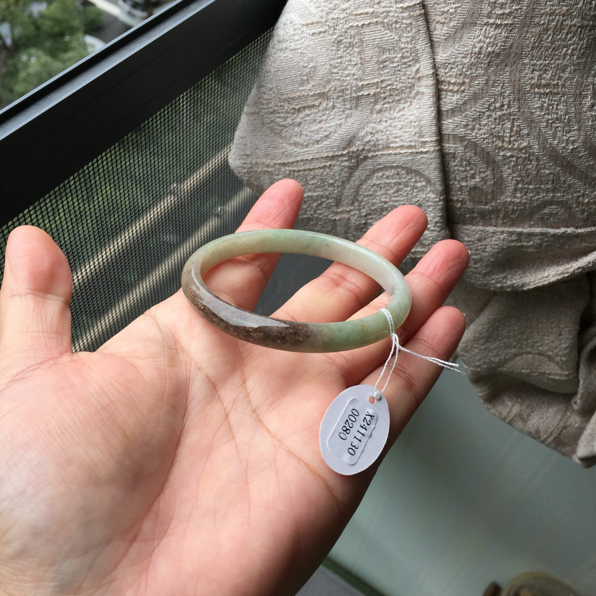 圈口约54.8x48.8mm天然A货缅甸料翡翠贵妃手镯椭圆俏色蛋镯子保真