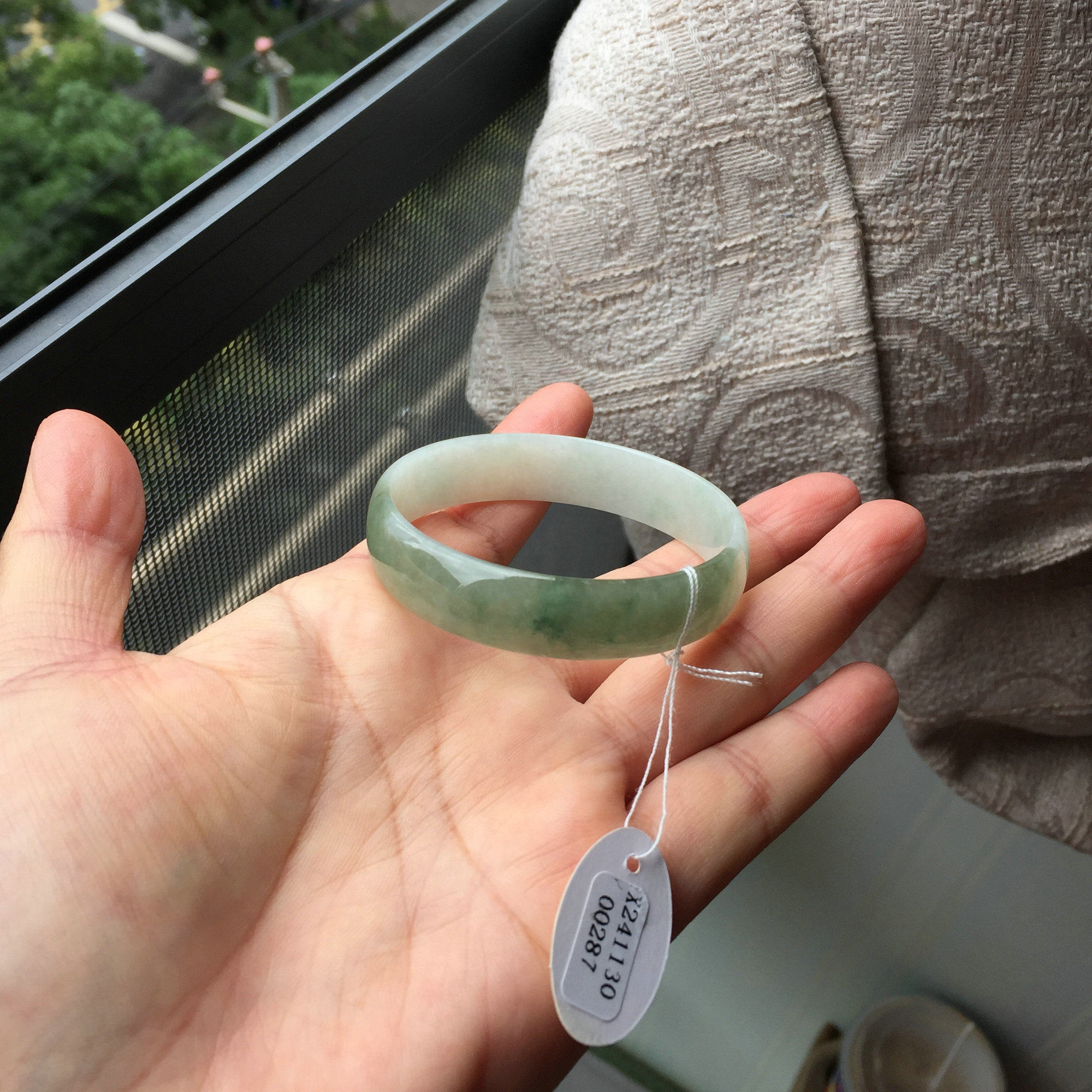 天然A货缅甸料翡翠薄款正圈手镯