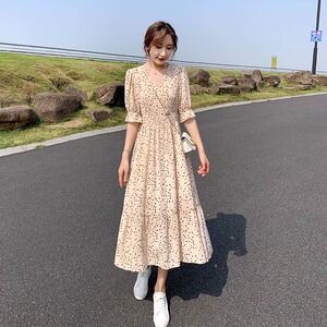 波点雪纺连衣裙女夏季2024新款收腰显瘦长裙气质v领a字复古裙子女