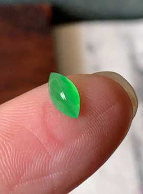翠都翡翠珠宝缅甸天然A货玉石裸石镶嵌面冰种阳绿随形700124