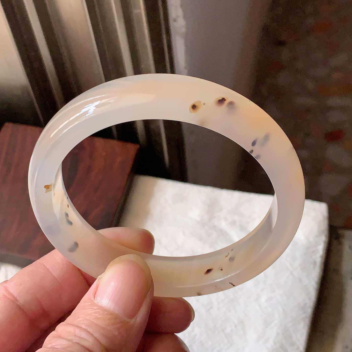 翠都翡翠珠宝天然飘彩果冻玛瑙玉髓61手镯196307