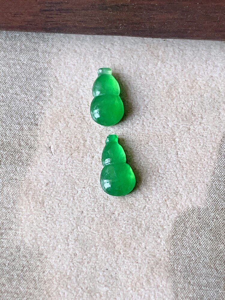 翠都翡翠珠宝缅甸天然a货耳饰镶嵌戒面冰种阳绿葫芦一对wz000352