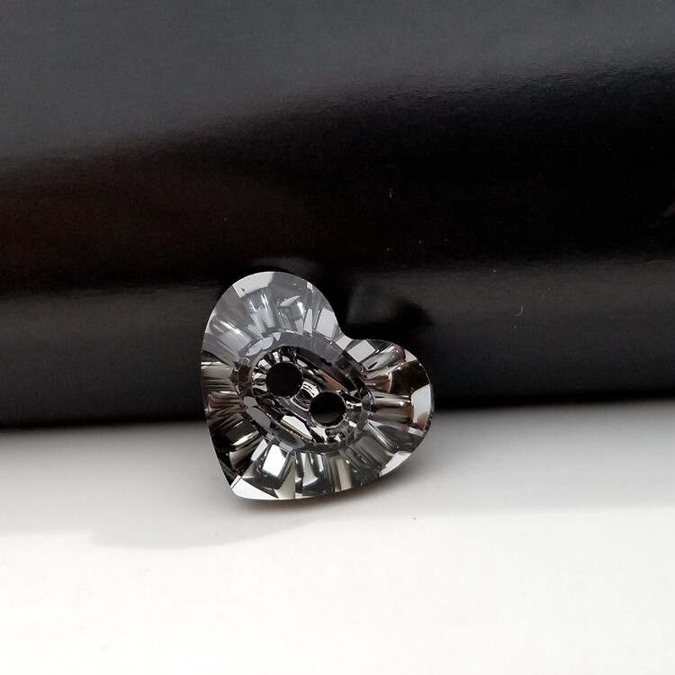 S进口奥地利水晶3023银色夜影SINI桃心衬衫毛衣礼服纽扣12或14mm