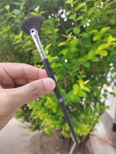 艾诺琪化妆刷大师系列m405羊毛小扇子高光刷余粉刷动物毛瑕疵款