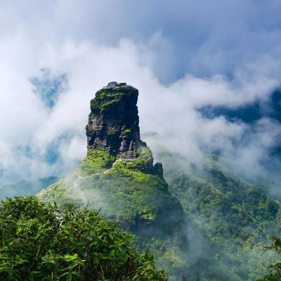 含高铁贵州旅游6天5晚贵阳黄果树瀑布西江荔波小七孔镇远梵净山