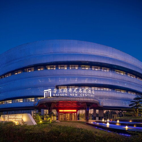 【住】开元双床房或大床房，含双人早餐 【停】酒店配有大型停车场，停车一律免费