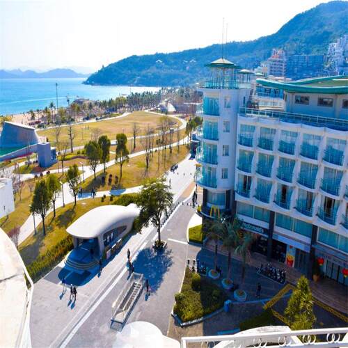 【大梅沙海边-雅兰酒店海景房】与大梅沙沙滩、大梅沙地铁站近在迟尺 【一票通玩双园】小梅沙海洋世界+小梅沙海滨乐园，性价比极高 【周边游玩推荐】金色海岸游艇、茶溪谷网红小火车、大梅沙海滨公园等等 【周末不加价】当天可订，随买随用，减轻订酒店、门票的烦劳