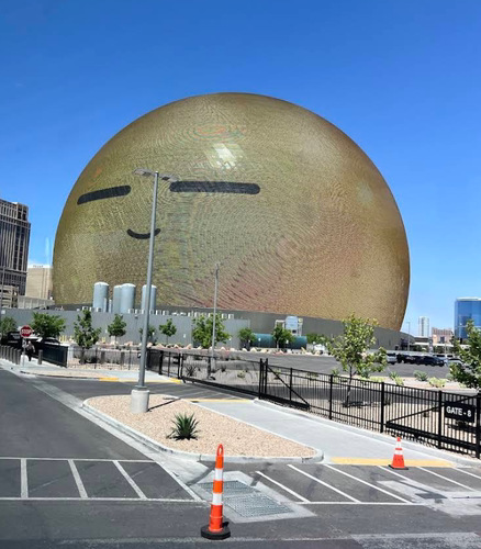 &ldquo;星粉儿&rdquo;的打卡之地：咖啡迷们的天堂，星巴克的发祥地。我们去全世界 派克市场：狭窄的走廊，古老的小巷，街头艺人，蔬菜商，水果商，鱼贩， 音乐体验博物馆 ：音乐迷们，来到这里了解吉他的历史 ，在互动房弹奏吉 棕榈泉奥特莱斯：美西最大奥特莱斯，各种大牌便宜到Cry，买到就是赚到