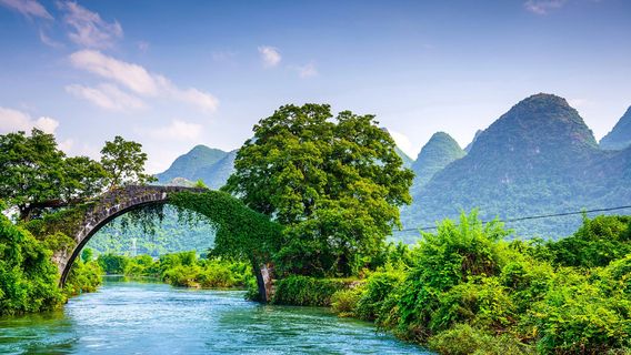 桂林漓江风景名胜区 二十元人民币背景图 兴坪古镇一日游xgl103