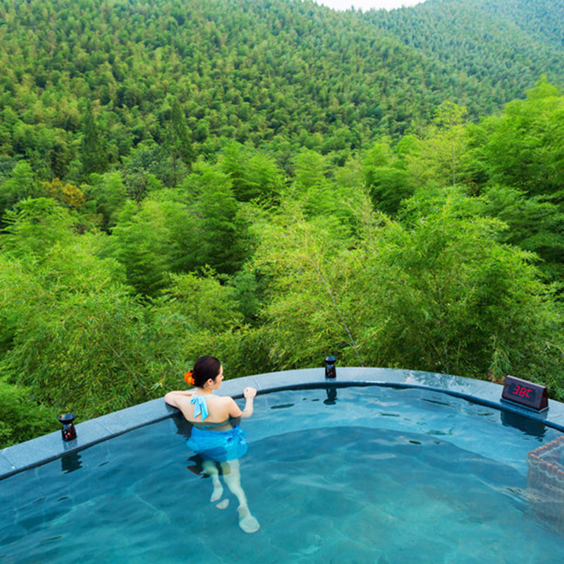 溧阳天目湖御水温泉度假酒店1晚 早餐+2大1小南山竹海+水世界+山水园入无限次门票