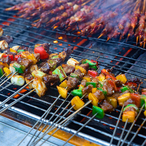 [春促]海旅君澜三亚湾迎宾馆自助晚餐 海鲜烧烤肉类+丰富小吃