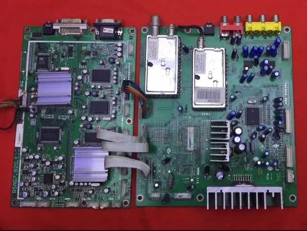 实拍一套 原装海信TLM4077主板RSAG7.820.582 屏LTA400WS-L02