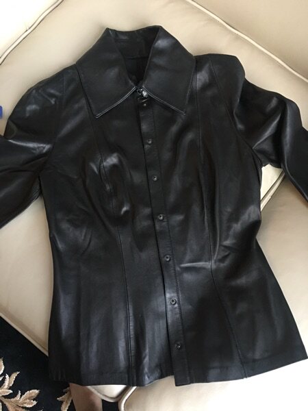 Loewe深棕色小羊皮皮衣40码在类目 女装/女士精品, 皮衣中 - 来自Buy2taobao.com提供专业的淘宝代购服务