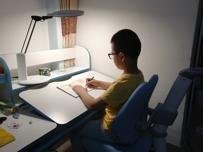 护童书桌为什么那么贵？真的值得入手吗？