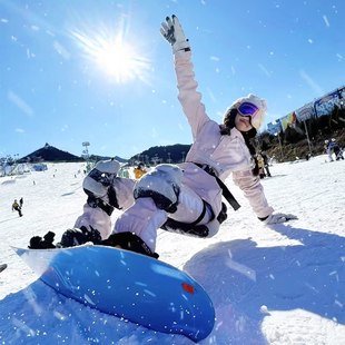 【私家包车游】宜昌+神农架滑雪4日游|白+黑双滑雪&含滑雪8件套