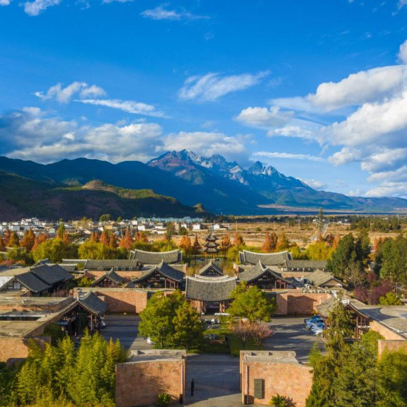 【需要二次确认】下单前请务必先提供日期咨询客服查房，有房再付款 【住】卢苑套房/宏村联排别墅2晚 【食】寻味悅榕双人气泡酒自助早餐+水果 【享】美景旅拍+日落仪式+休闲活动