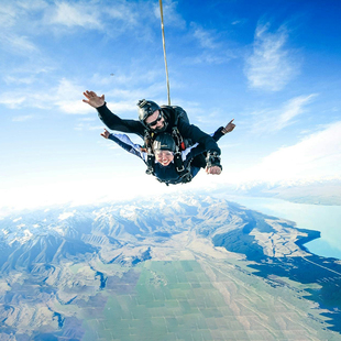 初海旅行 新西兰旅游库克山跳伞双人高空跳伞 Mt Cook Skydive