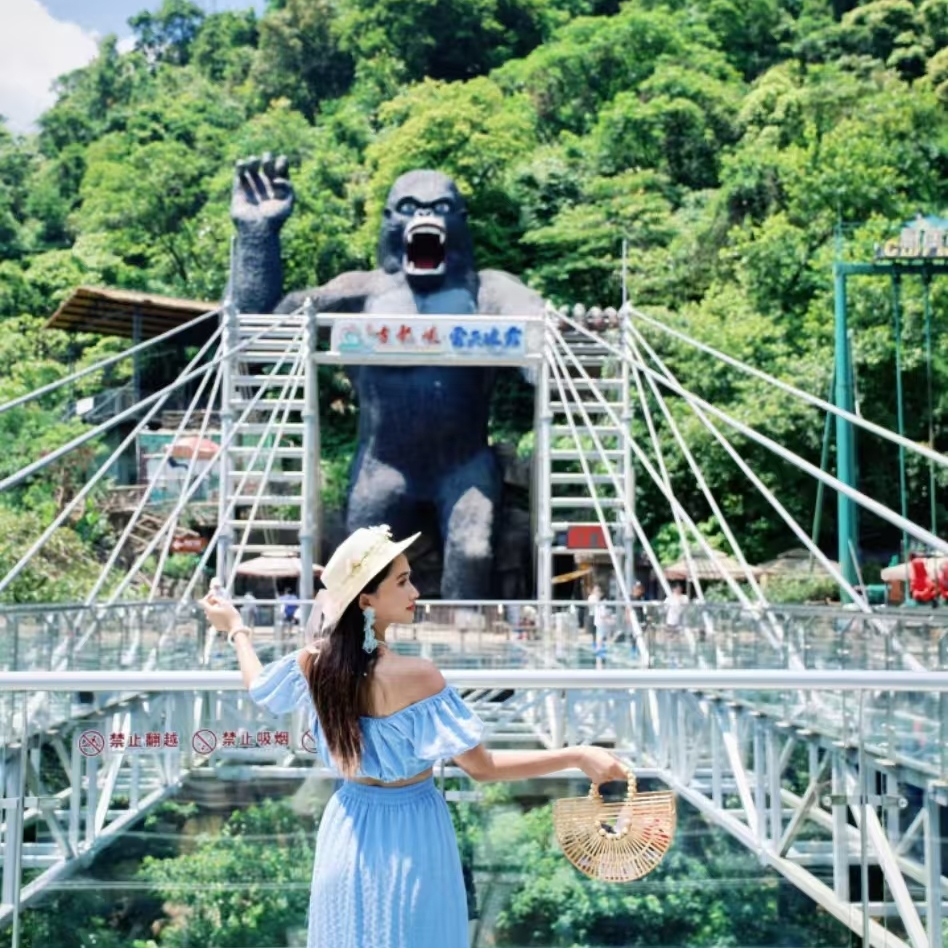 赠水【清远古龙峡1日游】古龙国际赛道全程漂+云天玻霸+悬崖飞车