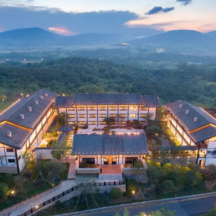 【景区内酒店】常州茅山东方盐湖城松桂里1晚+盐城湖双人门票+双早+正餐+汉服体验