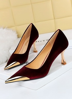 尖头单鞋女金属铁头气质酒红色轻奢高跟鞋女细跟不累脚酒杯跟法式