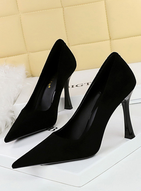 黑色高跟鞋女职业细跟尖头绒面绝美酒杯跟法式气质单鞋新款御姐士